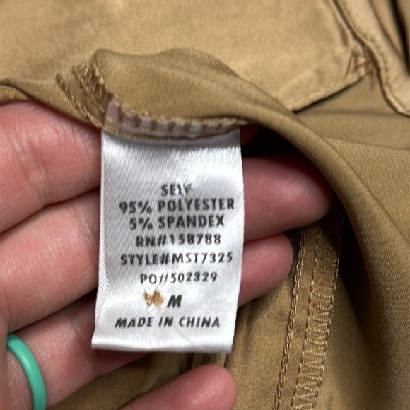 Mable Gold Long Sleeve Button Down Shirt Size Medium NWT - Picture 9 of 10